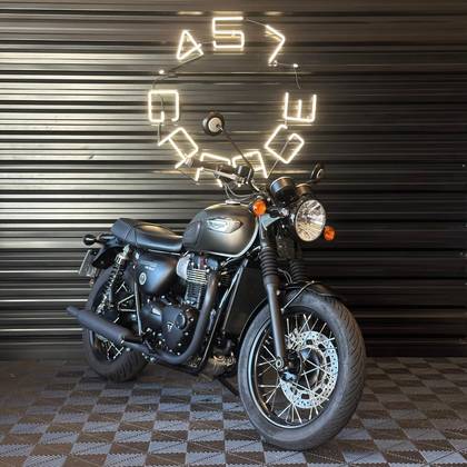 TRIUMPH BONNEVILLE T100 BLACK 900 