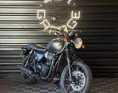 TRIUMPH BONNEVILLE T100 BLACK 900 TRIUMPH BONNEVILLE T100 BLACK 900