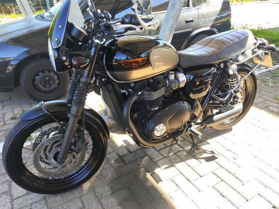 TRIUMPH BONNEVILLE T120 BLACK 1200 