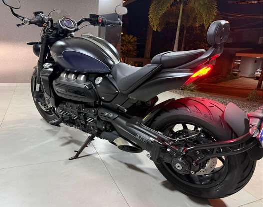 TRIUMPH-ROCKET III STORM GT-2025