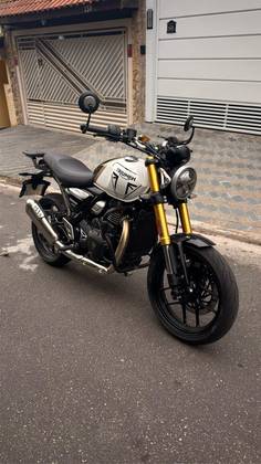 TRIUMPH SPEED 400 