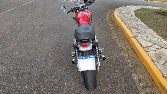 TRIUMPH-SPEED TWIN-2021