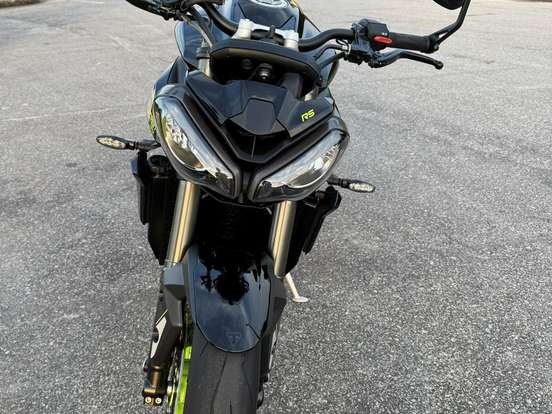 TRIUMPH-STREET TRIPLE RS ABS TRIUMPH-STREET TRIPLE RS ABS-2025