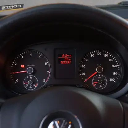 VOLKSWAGEN-FOX-2013