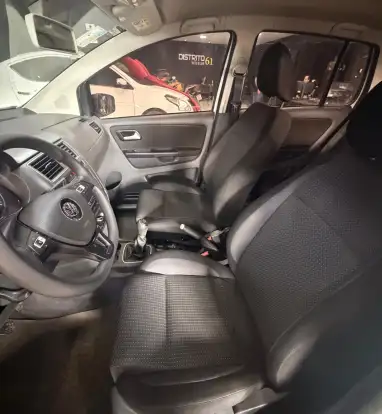 VOLKSWAGEN-FOX-2018