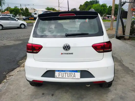 VOLKSWAGEN-FOX-2018