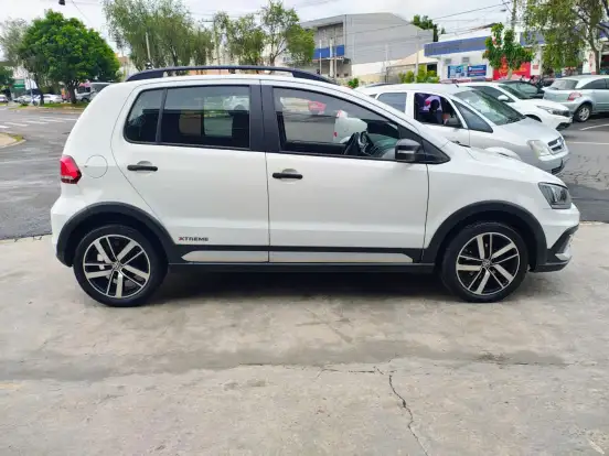 VOLKSWAGEN-FOX-1.6 MSI TOTAL FLEX XTREME 4P MANUAL VOLKSWAGEN-FOX-2018