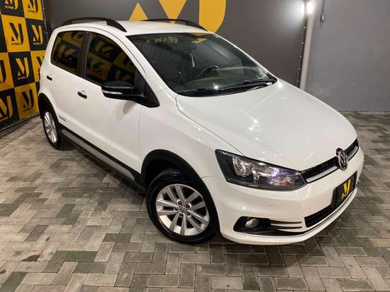 VOLKSWAGEN-FOX-2017