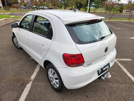 VOLKSWAGEN-GOL-2013