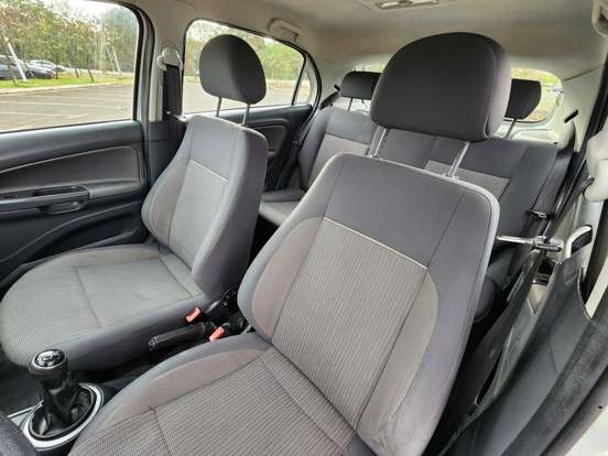 VOLKSWAGEN-GOL-2013
