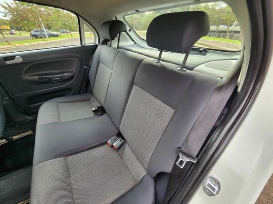VOLKSWAGEN-GOL-1.6 MI SELEÇÃO 8V FLEX 4P MANUAL G.VI VOLKSWAGEN-GOL-2013
