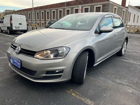VOLKSWAGEN-GOLF-1.0 TSI COMFORTLINE 12V TOTAL FLEX 4P MANUAL VOLKSWAGEN-GOLF-2017
