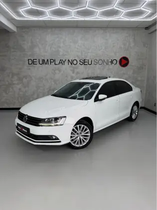 VOLKSWAGEN JETTA 1.4 16V TSI COMFORTLINE GASOLINA 4P TIPTRONIC VOLKSWAGEN JETTA 1.4 16V TSI COMFORTLINE GASOLINA 4P TIPTRONIC