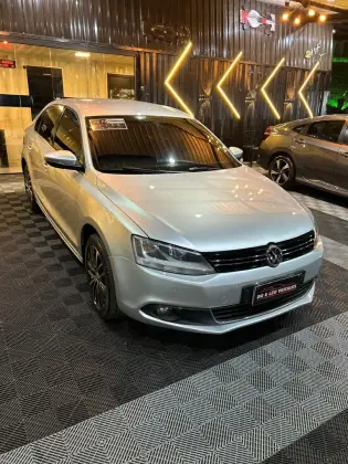 VOLKSWAGEN JETTA 2.0 TSI HIGHLINE 211CV GASOLINA 4P TIPTRONIC VOLKSWAGEN JETTA 2.0 TSI HIGHLINE 211CV GASOLINA 4P TIPTRONIC