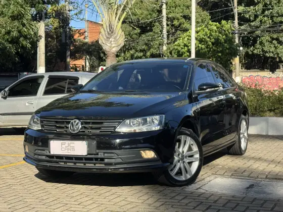 VOLKSWAGEN JETTA 2.0 TSI HIGHLINE 211CV GASOLINA 4P TIPTRONIC VOLKSWAGEN JETTA 2.0 TSI HIGHLINE 211CV GASOLINA 4P TIPTRONIC
