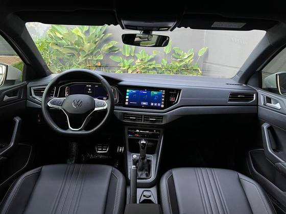 VOLKSWAGEN NIVUS 1.0 200 TSI TOTAL FLEX HIGHLINE AUTOMÁTICO