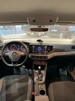 VOLKSWAGEN-POLO-2018