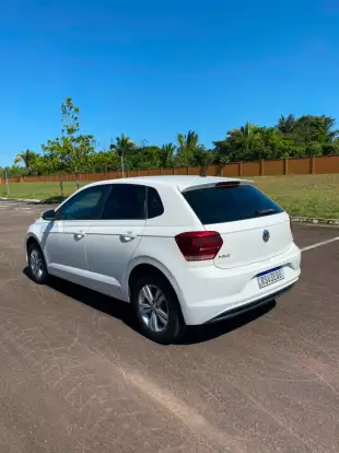 VOLKSWAGEN-POLO-2021