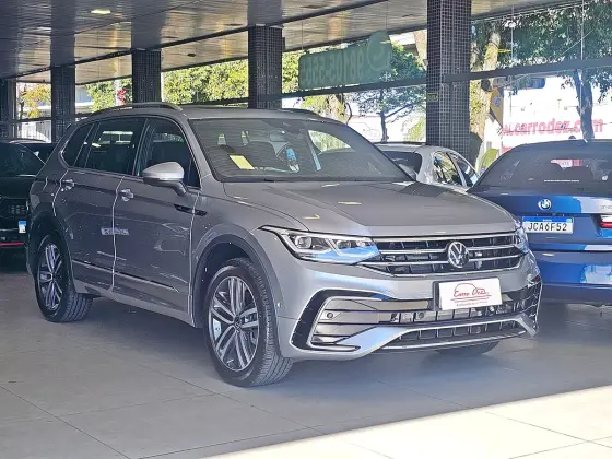 VOLKSWAGEN TIGUAN 2.0 300 TSI GASOLINA ALLSPACE R-LINE AUTOMÁTICO VOLKSWAGEN TIGUAN 2.0 300 TSI GASOLINA ALLSPACE R-LINE AUTOMÁTICO