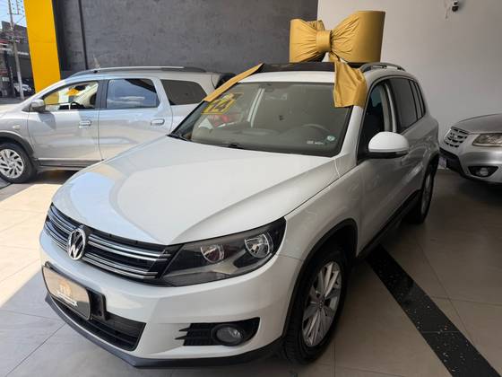 VOLKSWAGEN TIGUAN 2.0 TSI 16V TURBO GASOLINA 4P TIPTRONIC VOLKSWAGEN TIGUAN 2.0 TSI 16V TURBO GASOLINA 4P TIPTRONIC