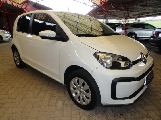 VOLKSWAGEN UP 1.0 MPI TOTAL FLEX 4P MANUAL VOLKSWAGEN UP 1.0 MPI TOTAL FLEX 4P MANUAL
