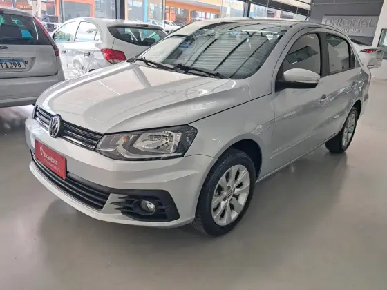 VOLKSWAGEN VOYAGE 1.6 MSI TOTALFLEX COMFORTLINE 4P MANUAL VOLKSWAGEN VOYAGE 1.6 MSI TOTALFLEX COMFORTLINE 4P MANUAL