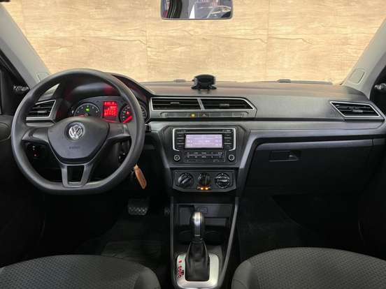 VOLKSWAGEN-VOYAGE-2021