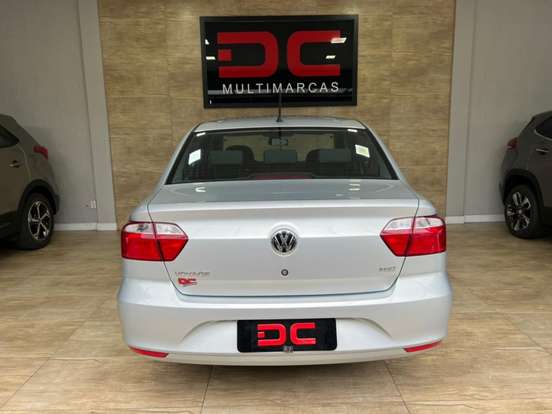 VOLKSWAGEN-VOYAGE-2021