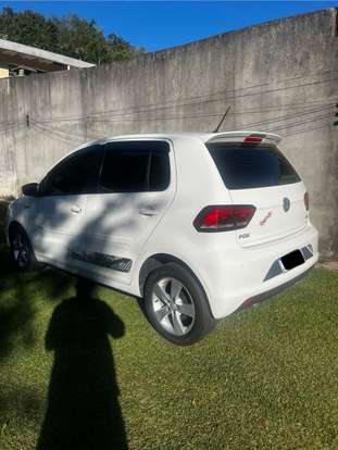 VOLKSWAGEN-FOX-1.6 MI ROCK IN RIO 8V FLEX 4P MANUAL VOLKSWAGEN-FOX-2015
