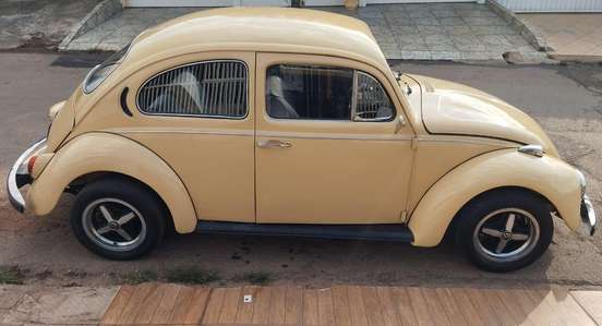 VOLKSWAGEN-FUSCA-1975