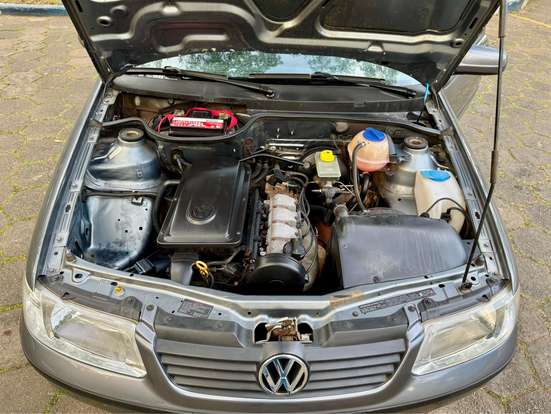 VOLKSWAGEN-GOL-1.0 MI 8V GASOLINA 4P MANUAL G.III VOLKSWAGEN-GOL-2004