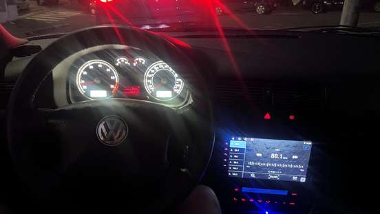 VOLKSWAGEN-GOLF-2000