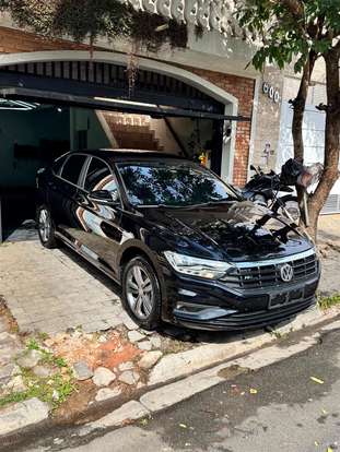 VOLKSWAGEN-JETTA-2018