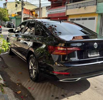 VOLKSWAGEN-JETTA-2018