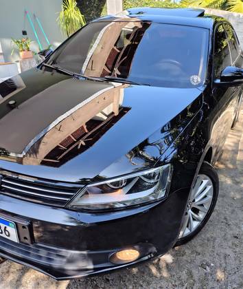 VOLKSWAGEN JETTA 2.0 COMFORTLINE FLEX 4P TIPTRONIC