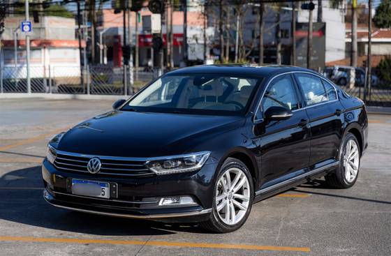 VOLKSWAGEN PASSAT 2.0 16V TSI BLUEMOTION GASOLINA HIGHLINE 4P DSG