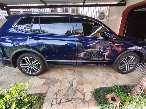 VOLKSWAGEN TIGUAN 2.0 300 TSI GASOLINA ALLSPACE R-LINE AUTOMÁTICO