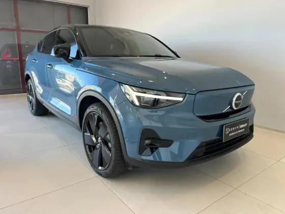 VOLVO C40 P8 RECHARGE PURE ELECTRIC AWD VOLVO C40 P8 RECHARGE PURE ELECTRIC AWD