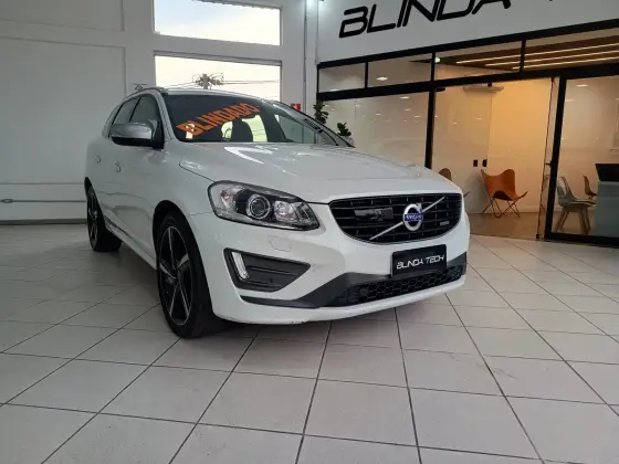 VOLVO XC60 2.0 T6 R DESIGN TURBO GASOLINA 4P AUTOMÁTICO VOLVO XC60 2.0 T6 R DESIGN TURBO GASOLINA 4P AUTOMÁTICO
