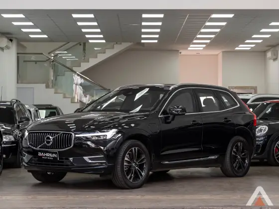 VOLVO XC60 2.0 T8 HYBRID MOMENTUM AWD GEARTRONIC VOLVO XC60 2.0 T8 HYBRID MOMENTUM AWD GEARTRONIC