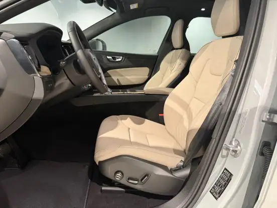 VOLVO-XC60-2026