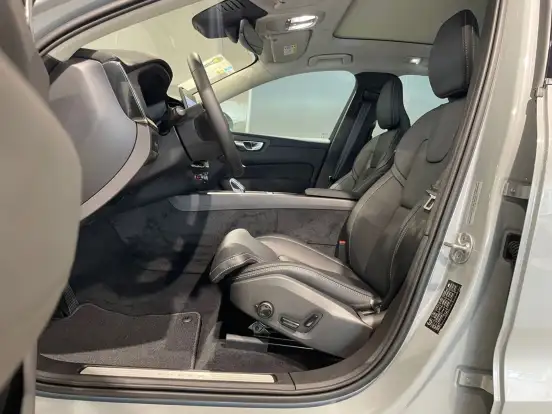 VOLVO-XC60-2.0 T8 PHEV ULTRA AWD GEARTRONIC VOLVO-XC60-2026