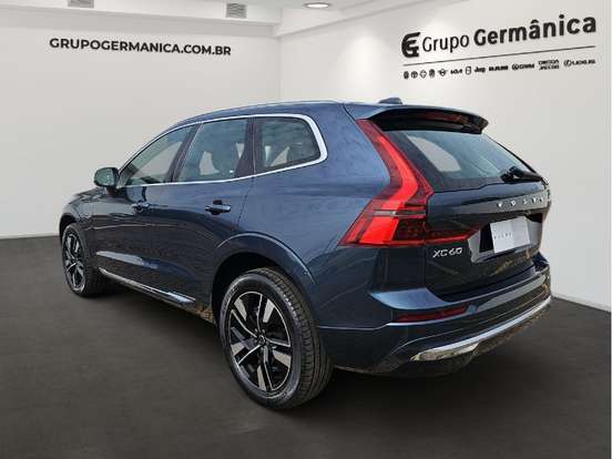 VOLVO-XC60-2025