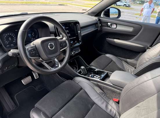 VOLVO-XC40-1.5 T5 RECHARGE R-DESIGN GEARTRONIC VOLVO-XC40-2021