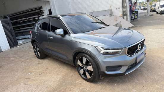 VOLVO-XC40-2018