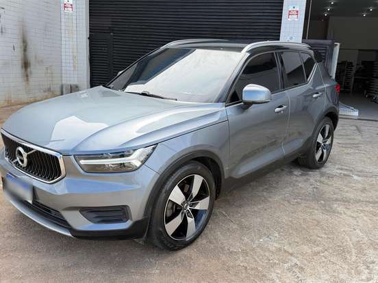 VOLVO-XC40-2.0 T5 GASOLINA MOMENTUM AWD GEARTRONIC VOLVO-XC40-2018