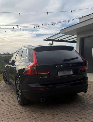 VOLVO-XC60-2020