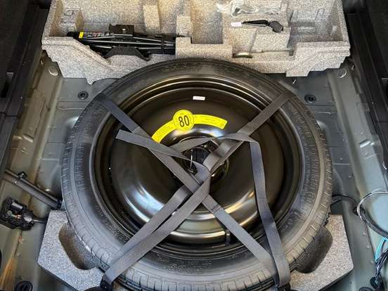 VOLVO-XC60-2.0 T5 GASOLINA MOMENTUM AWD GEARTRONIC VOLVO-XC60-2019