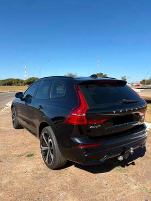 VOLVO-XC60-2022