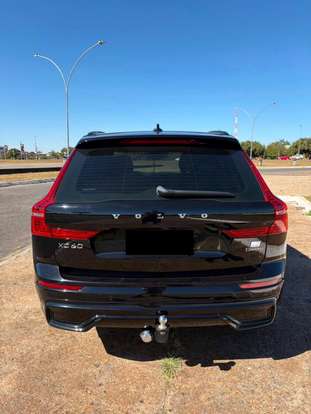 VOLVO-XC60-2022